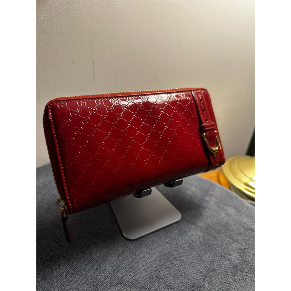 Gucci Red Patent Leather Long Zip Wallet w/ Horsebit Detail - Picture 2 of 16